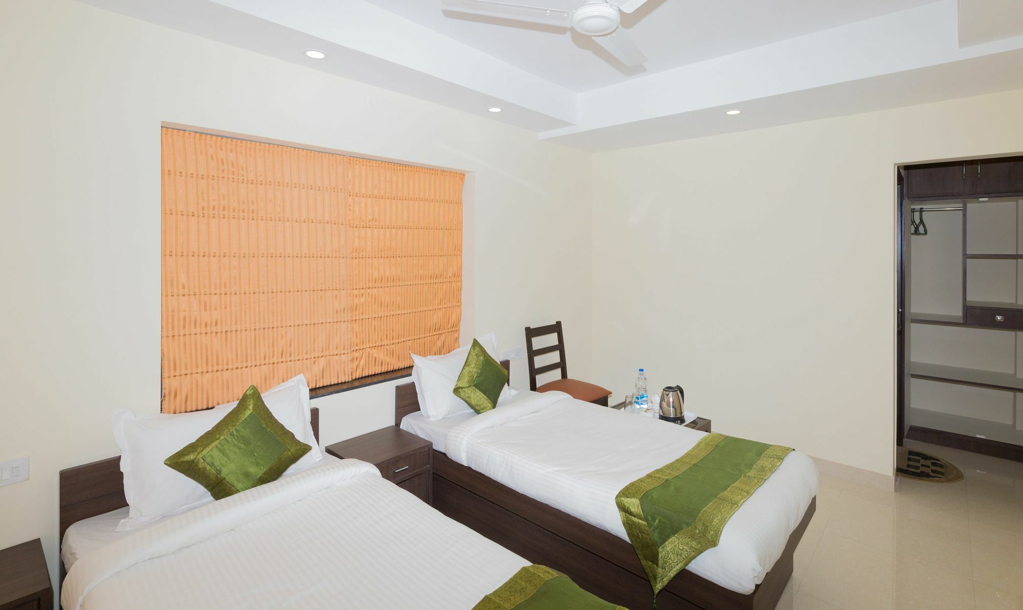 Treebo Trend Newtown Classic โกลกาตา ภายนอก รูปภาพ